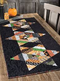 Spooktacular Halloween Quilting In 2020 Table Runner Pattern Quilted Table Runners Patterns Table Runner And Placemats