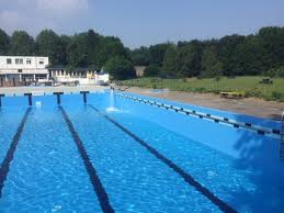 Beste aquatisch centrum bevinden zich voornamelijk in de grote steden, maar ook heel vaak gevonden op het platteland. Vereniging Zwembad Meerssen