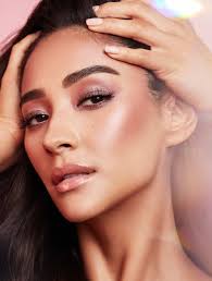 BUXOM — ELLEN YOON