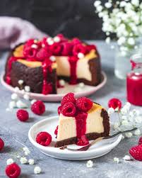 Wir geben tipps zur herstellung und verarbeitung dieser vielseitigen. Veganer Kasekuchen Mit Schoko Boden Und Himbeersauce Rezept