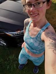 Just did a 5k in my favorite leggings. And even though it's 90% humidity  and I'm sweating like crazy I didn't have to tug them up once! Also wearing  the RunFaster LincActive