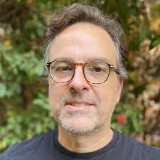 Pete Parson's Instagram, Twitter & Facebook