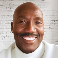 The San Diego Unified Board of Education has appointed Dr. Fabiola Bagula  as Superintendent. A longtime educational leader in our schools, Dr. Bagula  is the first Latina to serve as permanent superintendent