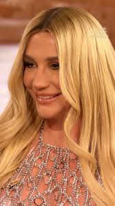 Kesha wears a top made of engagement rings from “all the men who've tried”  💍