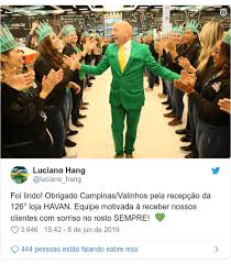 No dia 1º de dezembro, hang anunciou no twitter que bancaria as mensagens patriotas pelo litoral catarinense, e pediu sugestões de frases. Luciano Hang Dono Da Havan Temos Que Bater Palma Quando Alguem Compra Um Aviao Mas No Brasil A Inveja E Triste Viva Marilia O Melhor Portal De Noticias De Marilia