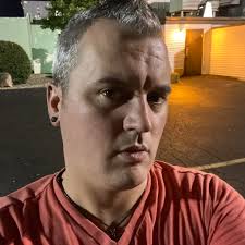 What to use as a stand for a 29 gallon aquarium?