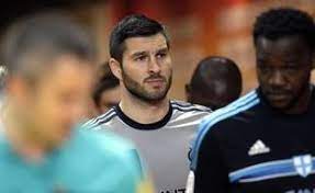 Réponse de lucie e, community manager de stade de france. Les Supporters De L Om Pensent Que Gignac Part En Pre Retraite Au Mexique
