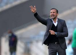 May 20, 2021 · orlando pirates legend benedict vilakazi has urged the club's management to dismiss josef zinnbauer and replace him with herve renard. Ye56vvbufc9e M