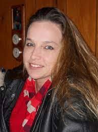 Mandy Sellman's Instagram, Twitter & Facebook