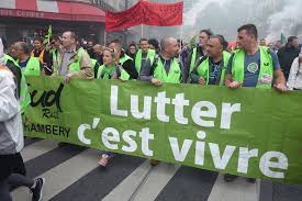 0 ratings0% found this document useful (0 votes). Le Greve De 2016 Dans Le Secteur Ferroviaire Les Utopiques