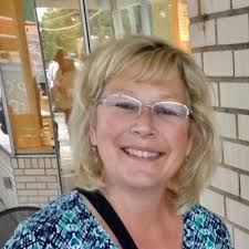 Dorothy Hallett's Instagram, Twitter & Facebook