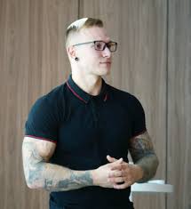 По сути, «спартак» стал победителем турнира кубок матч премьер досрочно. Zhinka Zi Shvabroyu Cholovik Za Noutbukom Seksistska Infografika Moz Sprichinila Skandal U Socmerezhah Novinarnya