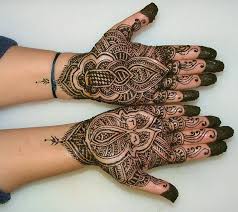 Looking at the style of an anchor, it can very effortlessly be combined with another maritime tattoo design, namely the nautical star tattoos for girls. Mehndi Tattoos