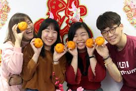 It's chap goh mei aka last day of chinese new year! Why Do We Toss Oranges Into Lakes And Rivers During Chap Goh Meh The Star