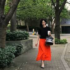zaraとcosできれいめコーデ スタッフの 今日のコーデ mi mollet ミモレ 明日の私へ 小さな一歩 ミモレ きれいめ コーデ ファッションスナップ