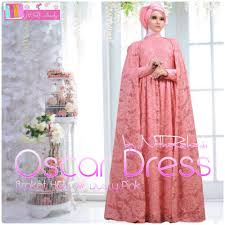 Nah, apalagi untukmu yang hijab, kamu juga perlu membuat kebaya atau busana semi kebaya lebih tertutup demi tampilan yang lebih sopan. Baju Pesta Seragam Keluarga Full Brokat Oscar Dress Made By Order Sa Ma Ra Boutique Butik Baju Pesta Keluarga Muslim