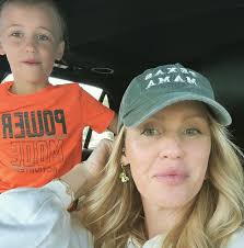 Lacy Hester's Instagram, Twitter & Facebook