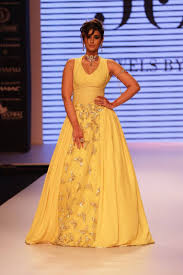 indian model ileana at iijw ramp walk in sleeveless yellow gown yellow gown indian model beautiful indian actress