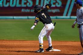 𝙀𝙇𝙀𝘾𝙏𝙍𝙄𝘾 #TIGMA 📸 AJ Henderson