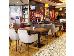 Montaj işlemi tornavida veya şarjlı vidalama kullanılarak kolaylıkla yap. Art5003 Masa Sandalye Takimi Artikel Dizayn