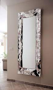 La gamme de miroirs muraux proposés dans la boutique de meubles en ligne möbel brotz comprend des miroirs de différentes tailles et formes avec ou sans encadrement pour les différentes pièces de la maison. Grand Miroir Mural Pour Une Deco Elegante