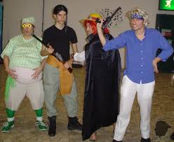 The red hair pirates are the first pirate crew to appear in the manga and second to appear (next to the alvida pirates) in the anime. Shanks Crew By Rekayoh On Deviantart
