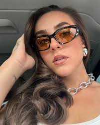 What moves Nika Mühl? Growing up, rookie guard Nika Mühl was inspired by  fashion icons and basketball stars. Now she chooses to live life at 100%…  moving younger generations with her effortless