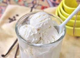 Découvrez notre recette de la glace au citron au thermomix, une délicieuse glace onctueuse à souhait, au bon goût acidulé du citron, facile à réaliser chez vous. Glace Yaourt Et Cirton Vert Thermomix