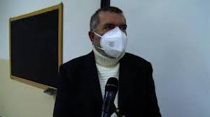 Sulla scuola il governo tira dritto: S V84kgl1xii2m