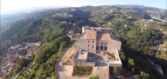 Cosenza è un comune della calabria con 66.457 abitanti. Sconto 25 Per Castello Svevo