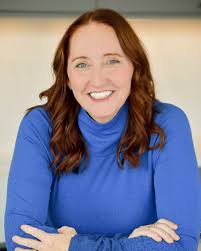 Caroline Starr's Instagram, Twitter & Facebook