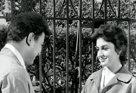 سلوى سعيد من سورية مع احمد رمزي في لقطة من فيلم عائلة زيزي 1963 actors famous fashion