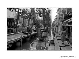 Les rues suivantes sont actuellement fermées : Inondations De Saintes Albums De Photos De Jean Pierre Maffre