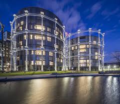 This is the absolute worst apartment complex i have ever visited. Gasholders No 10 11 12 The Siamese Triplet King S Cross