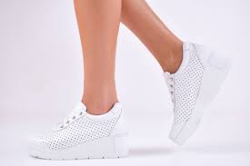 Бели дамски летни обувки на платформа, бели обувки платформа