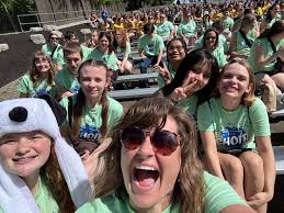 We finished our school year with a sweep and a lot of fun! Bella Voce and  Signature Sound both won first place in their divisions, and Signature  Sound won best high school