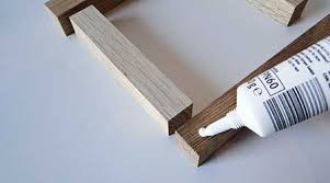 Wenn die lampe einen lampenschirm haben soll, kannst du diesen nach deinen ideen selbst gestalten oder einen fertigen lampenschirm kaufen. Wurfel Lampe Aus Holz Selber Bauen Beleuchtungdirekt