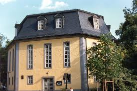 Das fest christi himmelfahrt wird 40 tage nach ostern gefeiert. Himmelfahrtskirche Arnstadt Thuringen