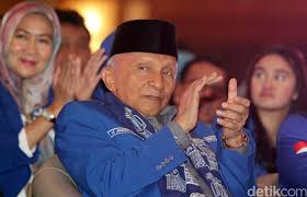 Hal itu harus dilakukan karena citra amien rais dianggapnya sudah banyak tercoreng saat ini. Kisah Ambisi Politik Dan Sepak Terjang Amien Rais Di Partai Matahari