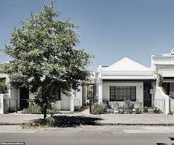 Located just avenue road the house has been. How Two Ordinary Terraces Were Transformed Into One Incredible Forever Home In Melbourne Daily Mail Online