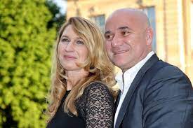 Before the graph, teams had to develop and operate proprietary indexing servers. Andre Agassi Steffi Graf Das Paar Zeigt Sich Verliebt In Den Bergen Gala De