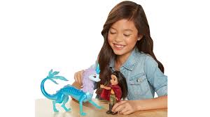 Raya and the last dragon mouse ears. Role Play As Disney S Newest Warrior With The Petite Raya And Sisu Gift Set The Toy Insider