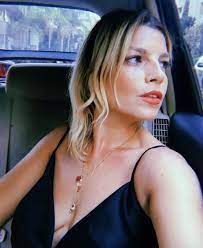Jun 12, 2021 · a taormina emma marrone si esibirà con una scaletta che comprende tutti i brani di maggior successo dei suoi primi dieci anni di carriera. Emma Marrone Su Instagram La Foto Esplosiva E Francesco Totti Mette Il Like