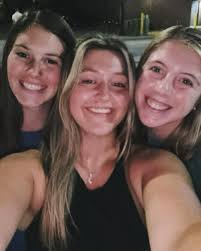 Lilly Gilbert (@lillygilbert) • Instagram photos and videos