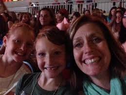 Stephanie Luckett (@ssluckett)