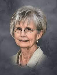 Marilyn Summers's Instagram, Twitter & Facebook