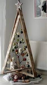 23 Weihnachtsbaumideen Die An Diesem Feiertag Wirklich Eine Aussage Machen Modern Christmas Tree Christmas Tree Design Diy Christmas Tree