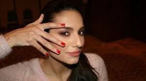 Hliana Papagewrgioy Yposxetai Na Kanei Thn Ellada Perhfanh Athenstimeout