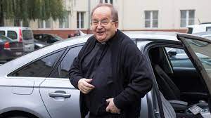 Z tytułu korzystania ze służbowego samochodu w celach prywatnych u pracownika powstaje przychód. Ojciec Tadeusz Rydzyk O Samochodzie Od Bezdomnego