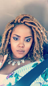 Black And Honey Blonde Faux Locs Short Honey Blonde Faux Locs Protectivestyle Faux Locs Short Faux Locs Honey Blonde